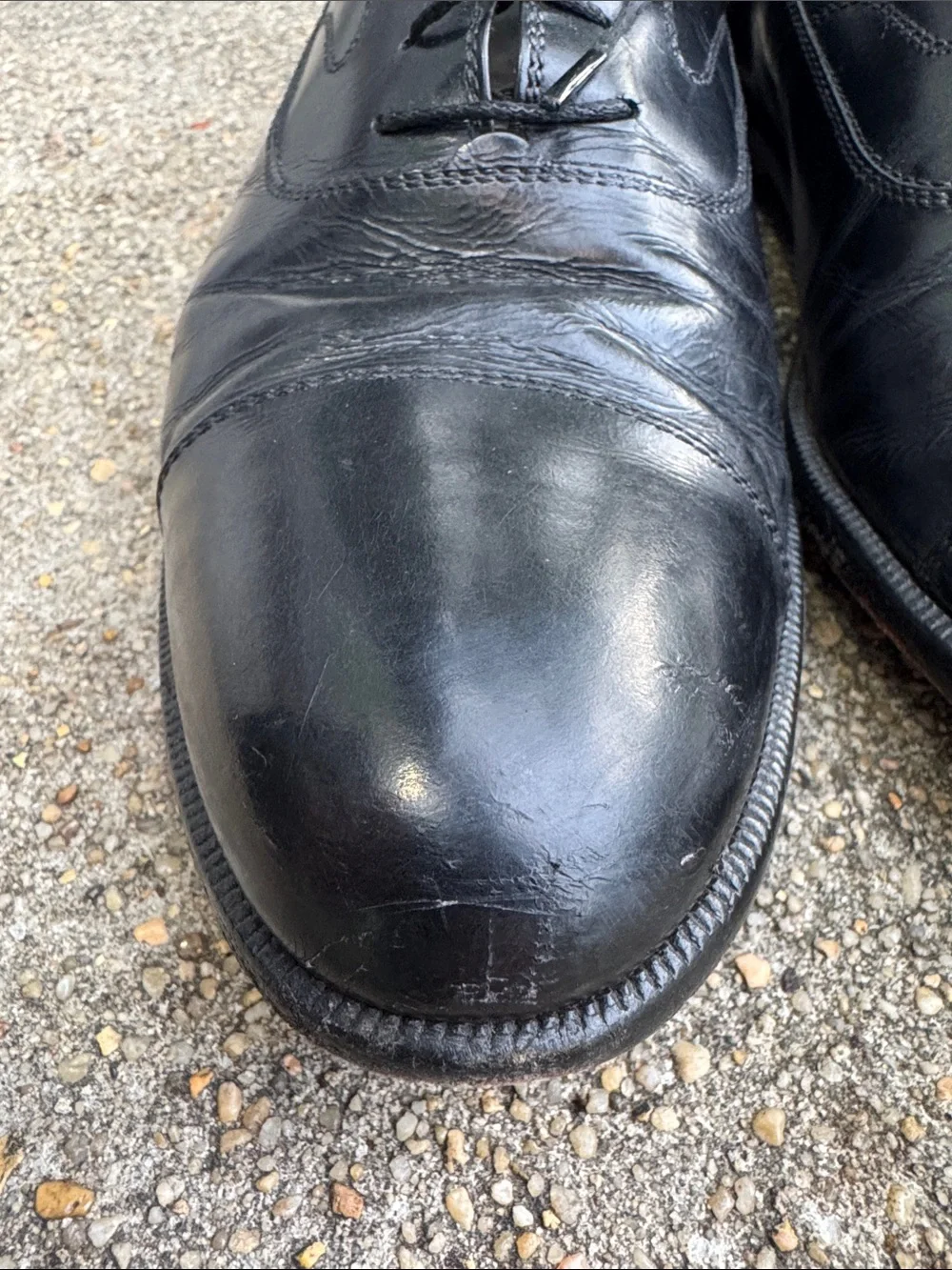 Salvatore Ferragamo Black Leather Cap-Toe Lace-Up Oxfords 9A